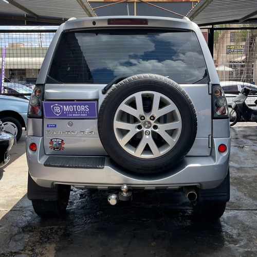 Mitsubishi Pajero TR4 2.0 4X4 16V 140CV FLEX 4P AUTOMÁTICO