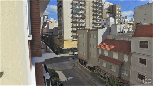 3 Ambientes A La Calle En Venta - Ref: 1306
