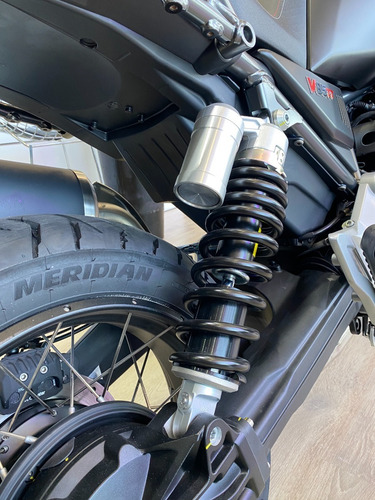 Imagen 8 de 17 de Moto Guzzi V85tt