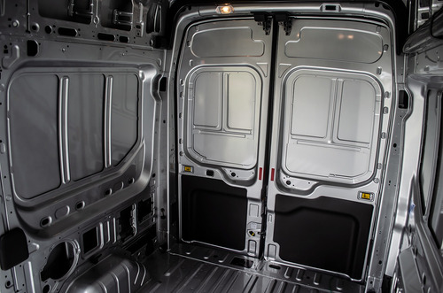 Imagen 7 de 22 de Ford Transit 2.2 Furgon Mediano 350m