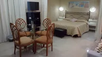 Comprar  Apartamento Alquiler Temporario Centro Montevideo Monoambiente Grande Bellisimo 2 Cds De Rambla Y 4 Cds De 18 De Julio Sin Garantias, Mascotas, Dia Semana Mes Ideal Europeos Max 4 Personas