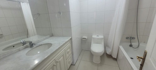 Depto. En Arriendo 4d + 3b + 2e + 1b - Flor De Azucena / Los