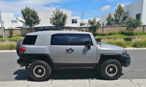 Imagen 5 de 14 de Toyota Fj Cruiser 2013 3p Especial V6 Aa 4x4 At
