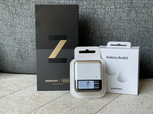 Imagen 2 de 4 de Samsung Galaxy Z Flip3 Edición Juegos Olímpicos