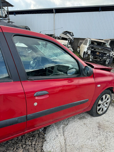 Renault Clio Sedan 1.0 16v 70cvs Gasolina 2004/2005-peças