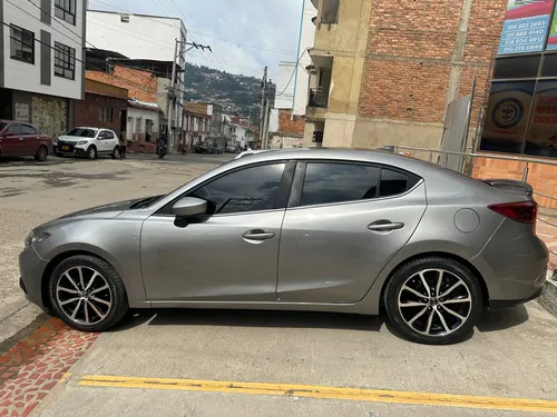 Mazda 3 2.0 Touring At