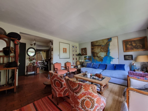 Vendo Casa Estoril 3d/2b+p.servicio Ubicación Full Conectada