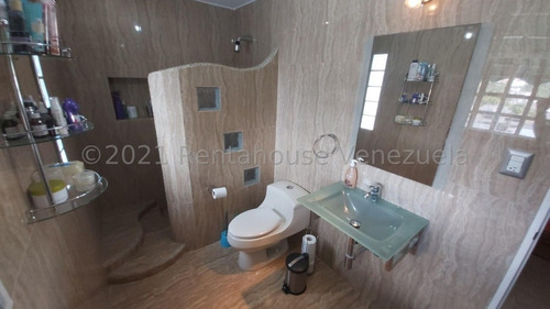 Imagen 24 de 30 de Casa En Venta 22-3768 En Cumbres De Curumo Wp 04120104330