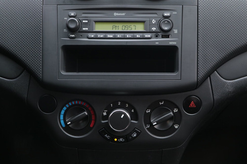 Imagen 13 de 14 de Chevrolet Aveo 2018 1.6 Ls Mt