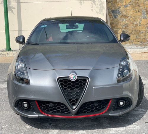 Imagen 1 de 10 de Alfa Romeo Giulietta 2018 1.7 Veloce Tct At