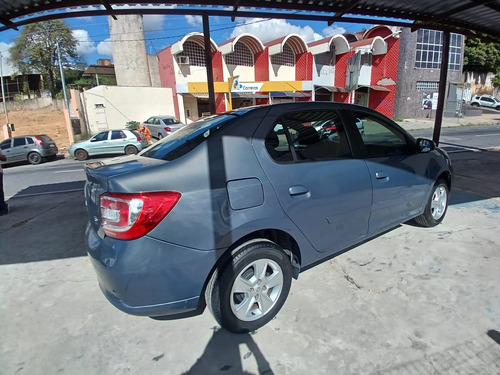 Renault Logan 1.6 16v Dynamique Sce 4p