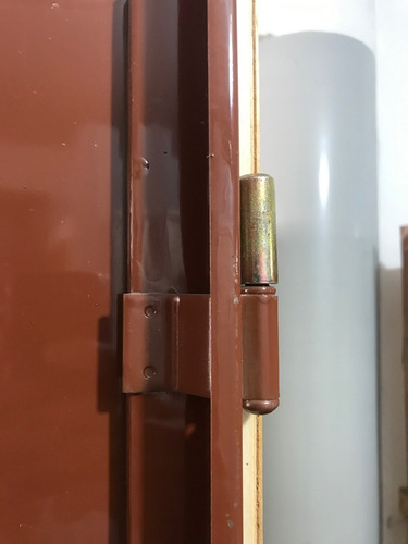 Imagen 3 de 7 de Puerta Placa Pino 70x200 Con Marco Chapa 10