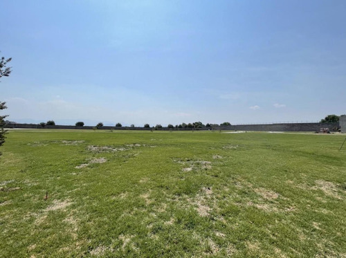 Lotes Residenciales Desde 254 M2 Con Acceso A Casa Club En Metepec