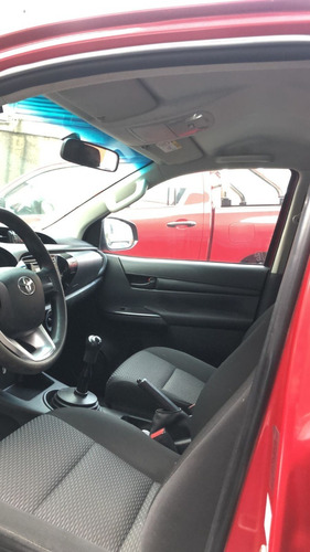 Imagen 5 de 8 de Toyota Hilux 4x4