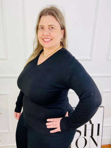 Imagem 2 de 8 de Blusa Suéter Feminino Gola V Trico - Plus Size - G1 G2 G3