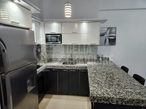 Apartamento En Alquiler, Complejo Empresarial Y Residencial San Miguel, Av. Alirio Ugarte Pelayo, Tipuro, Maturin.