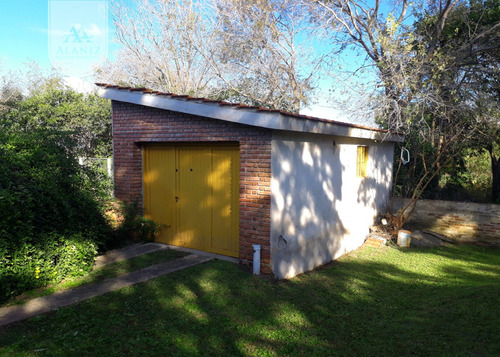 Venta De Casa En Merlo, Excelente Ubicación