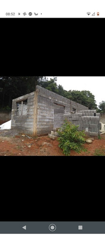 Imagem 1 de 9 de Casa Com Cinco Cômodos.dois Quartos.suite.sala E Cozinha Wc