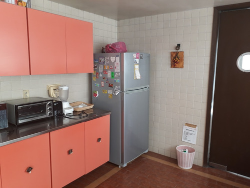 Imagen 9 de 14 de Vende Casa En Toriello Guerra . Amplia E Iluminada