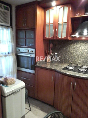 Imagen 8 de 30 de En Venta Hermoso Town House, Totalmente Amoblado, Conj. Resid. La Casona Baja