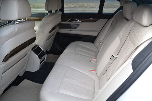 Imagen 8 de 13 de Bmw 750ia Excellence 2019
