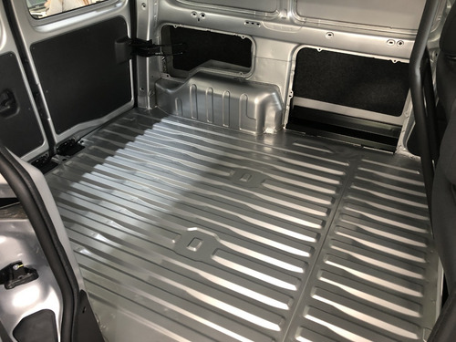 Imagen 22 de 24 de Peugeot Partner 2023 1.6 Furgon Confort