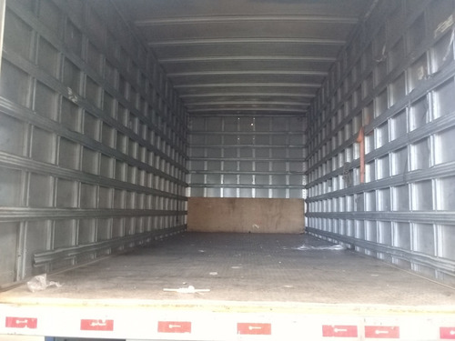 M Benz 1418 2009 Bau Chapeado