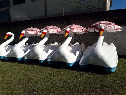 Pedalinhos Cisne De Fibra De Vidro