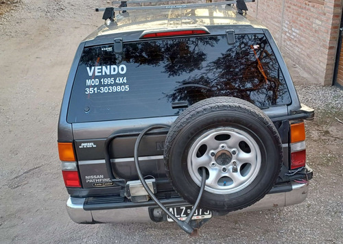 Nissan Pathfinder 2.7 4x4 D