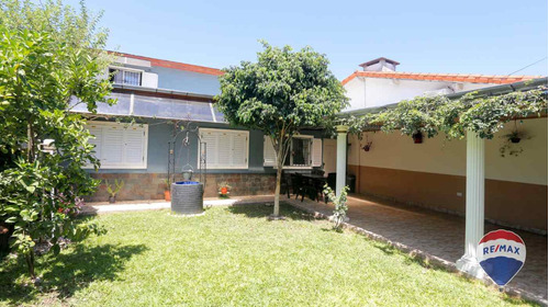 Casa 5 Ambientes En Venta  El Jaguel  