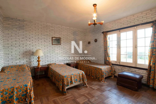Importante Casa En Venta Frente A Playa Mansa.