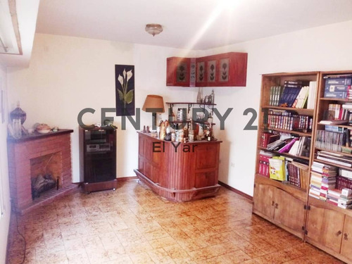 Imagen 3 de 18 de Casa En Venta 7 Ambientes En Villa Lugano