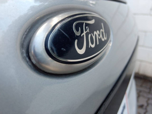 Imagem 5 de 10 de Ford Fiesta 1.6 Mpi Hatch 8v Flex 4p Manual