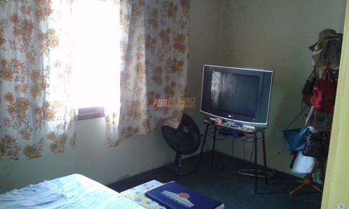Sobrado No Bairro Vila Palmares Em Santo Andre Com 02 Dormitorios - V-27161