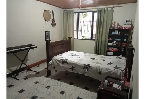 Venta De Casa De 350mt2 En El Templete, Sur De Cali 8412.