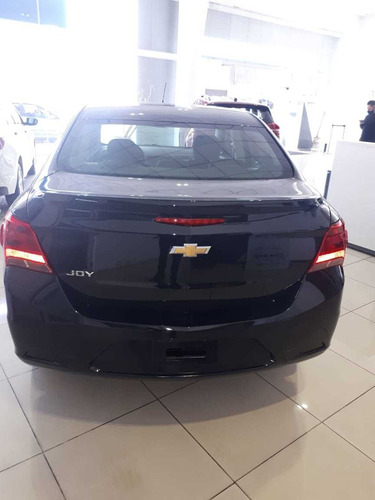 Imagen 2 de 7 de Chevrolet Onix Plus 1.4 Base (gn)