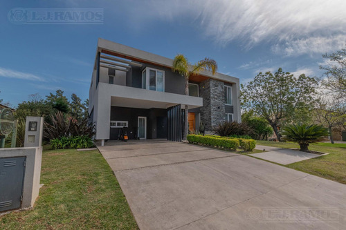 Impecable Casa En Venta En El Recuerdo En Estancias Del Pilar