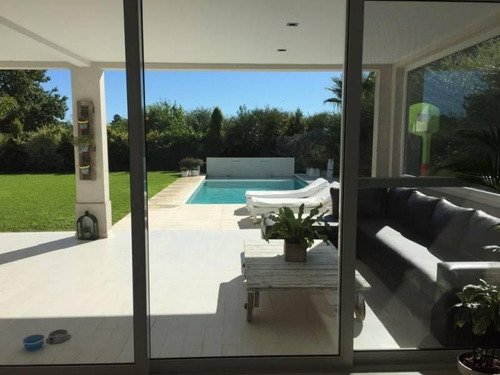 Imagen 7 de 20 de Espectacular Casa En La Pradera