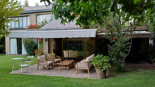 Casa En Condominio Con Piscina