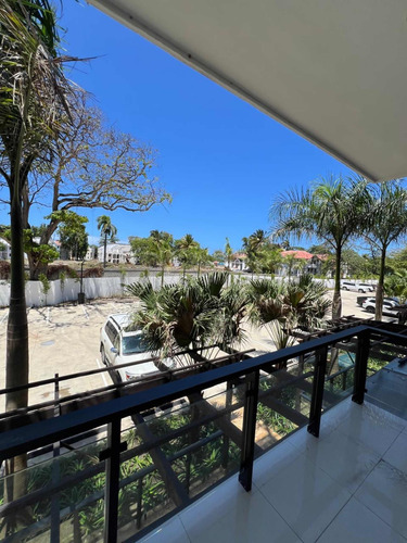 Vendo Apartamento Segundo Nivel Frente Malecón Puerto Plata