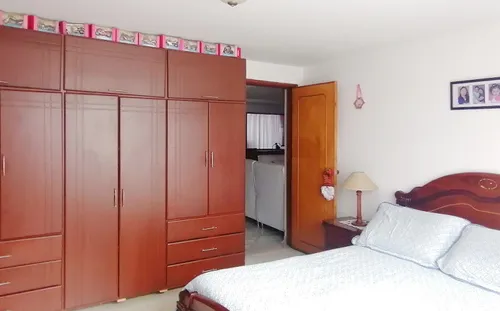 Casa-local En Venta En El Vergel. Cod V11750047
