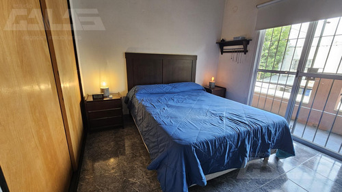 Duplex En Castelar - 2 Dormitorios - Patio - Cochera - Oficina -