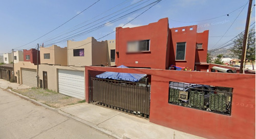 Venta De Casa En Calle Constituyentes De 1917 Ensenada Baja California Norte Cc/as