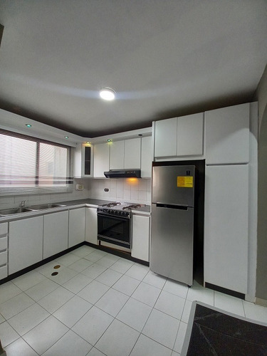 Imagen 3 de 7 de Noreida Delgado +58 414-1431887 / Apartamento (piso Bajo) En Venta Res. Las Antillas B, La Granja Naguanagua.