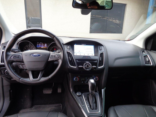 Focus Fastback Titanium 2.0 At - 2017 - Todas Revisões