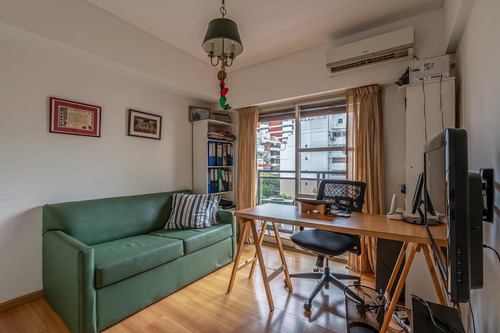 Excelente Semipiso - Venta - 4 Ambientes - Balcon - Frente - Cochera - Belgrano