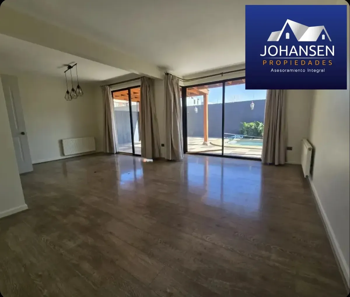 Imagen 1 de 28 de Casa Arriendo 4 D 3 B Condominio Huechuraba, Colegio Lincoln