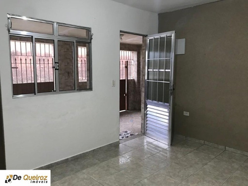 Imagem 6 de 14 de Casa Em Mongaguá, Lado Morro, Bairro Agenor De Campos, Murado, Usado, Rua Com Calçada, 02 Dormitórios Sendo 01 Suíte, Banheiro, Sala, Cozinha, Sala, Garagem, Área De Serviço, Grade - 6124 - 68863202