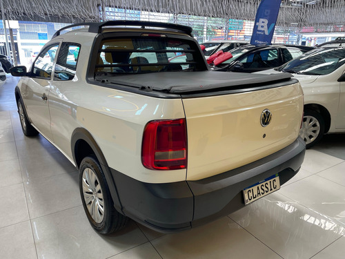 Volkswagen Saveiro 1.6 Robust Cab. Dupla Total Flex 2p