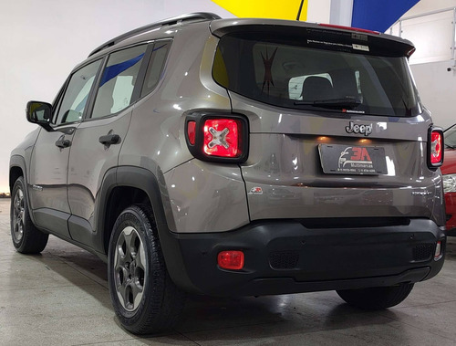 Imagem 4 de 12 de Jeep Renegade 1.8 16v Flex Sport 4p Manual
